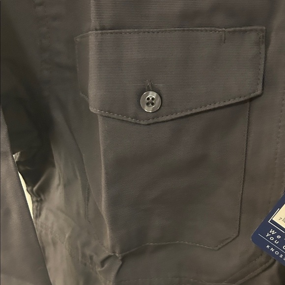 Stylish Gray Casual Button-Down Shirt - Picture 3 of 4